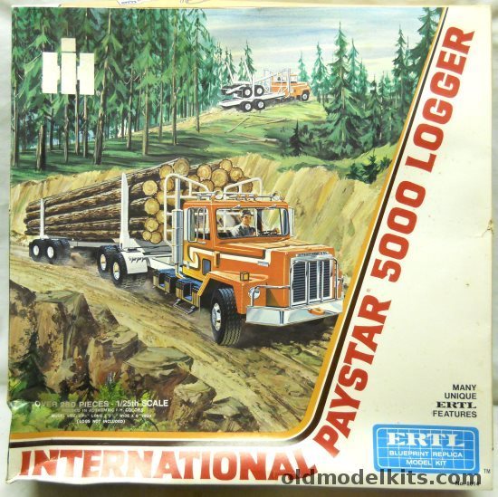 ERTL 1/25 International Paystar 5000 Logger - Tractor and Trailer, 8014 plastic model kit